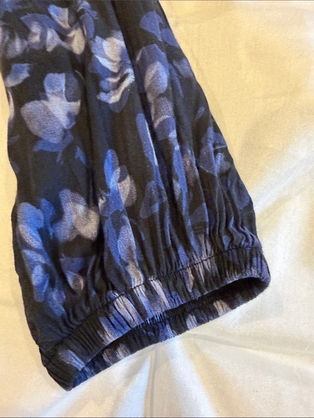 Bella Dahl Black Blouse with Blue Floral Print - Picture 3 of 6